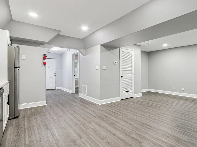 Galloway Court Apartments — Photo 44