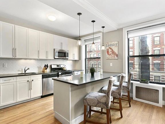 4th image of 417 Manhattan Ave #B-7
