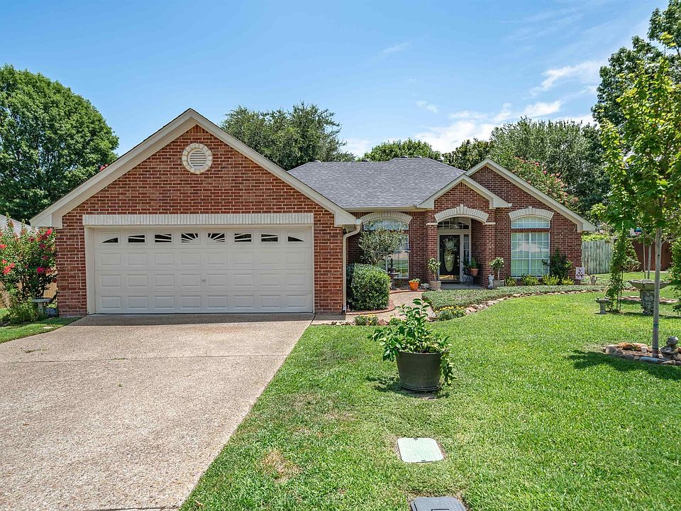 1st image of 16801 Terrebonne Dr