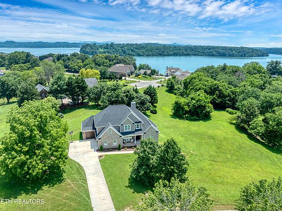 3rd image of 101 Settlers Point Blvd