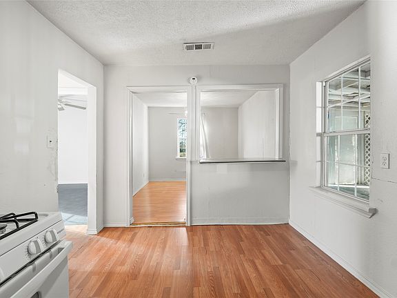 5th image of 1326 Dewberry Dr