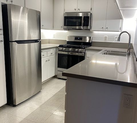 3rd image of 2207 Brenta Pl APT 2