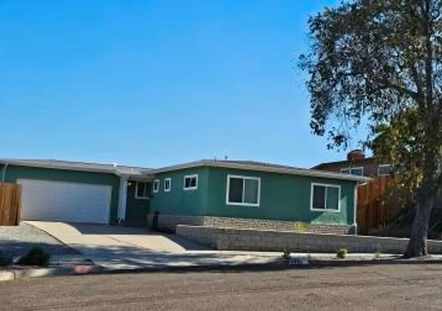 3Bed/2Bath -Serra Mesa ~ Kobe Pl. — Photo 1
