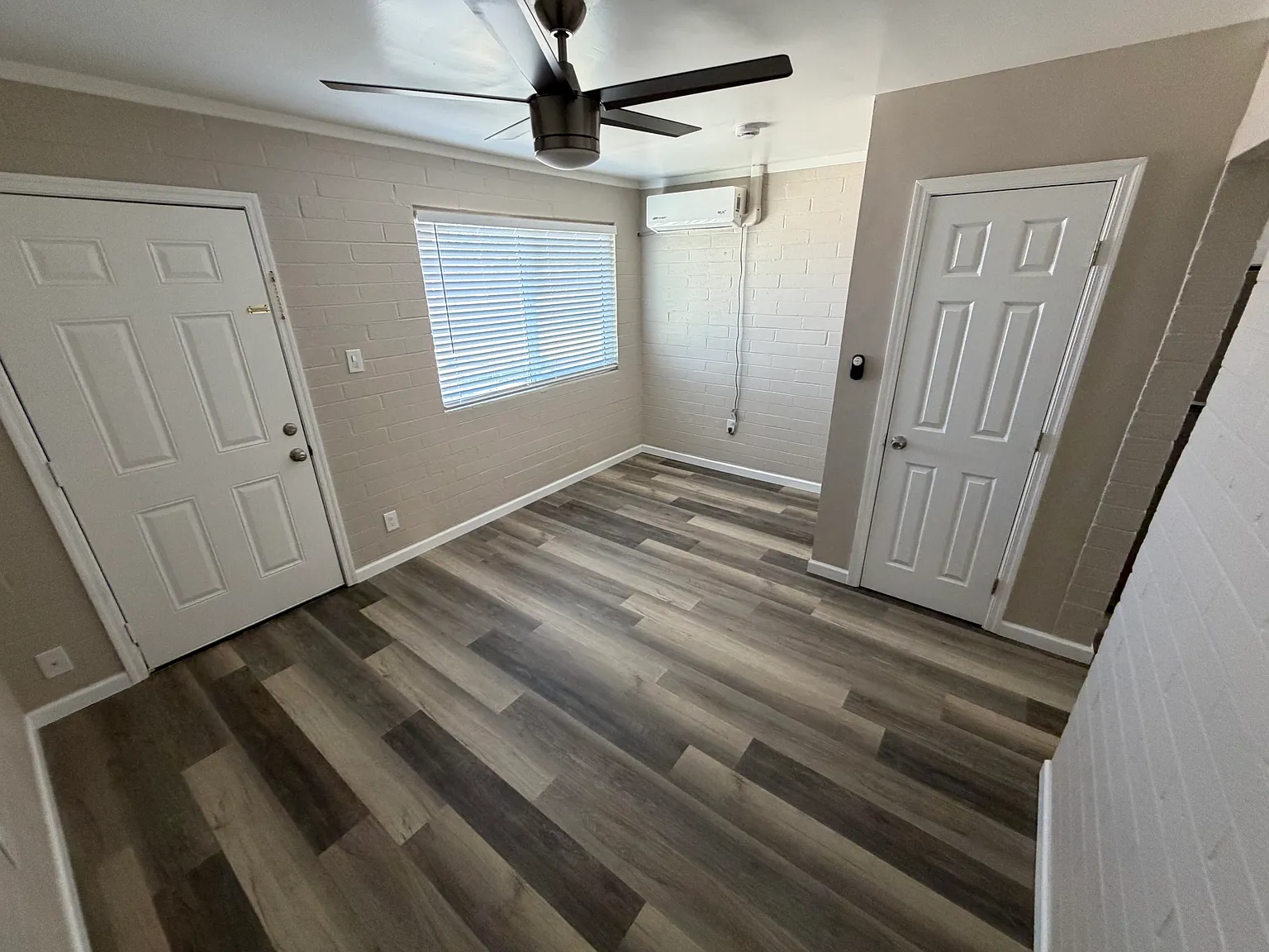 Studio, 322 sqft, $850 — Photo 2