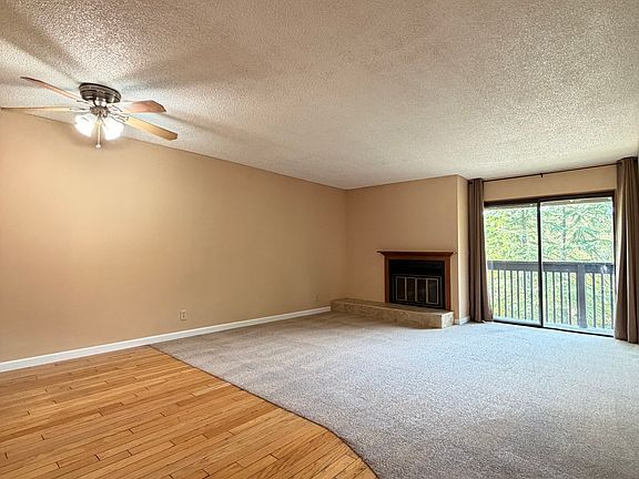 5th image of 3039 Estepa Dr #6D