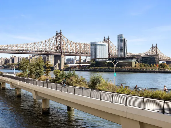 60 Sutton Place South image 18 of 18