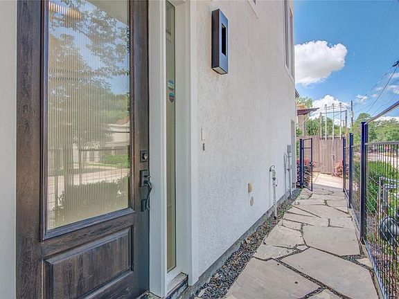 4th image of 1509 Fairview Ave #A