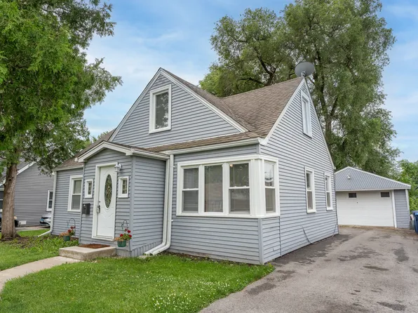 333 Village Dr, Northlake, IL 60164