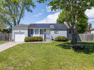 2916 Rhode Island Ave, Medford, NY 11763