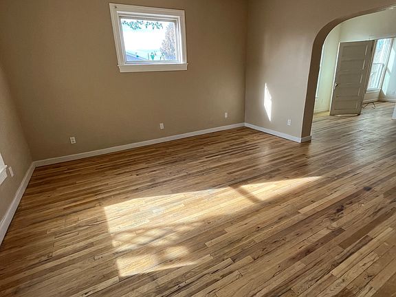 3rd image of 417 W 3rd St APT 1