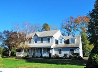 104 Thornburry Ct, Chalfont, PA 18914