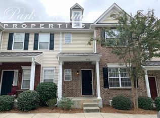 8752 Twined Creek Ln, Charlotte, NC 28227