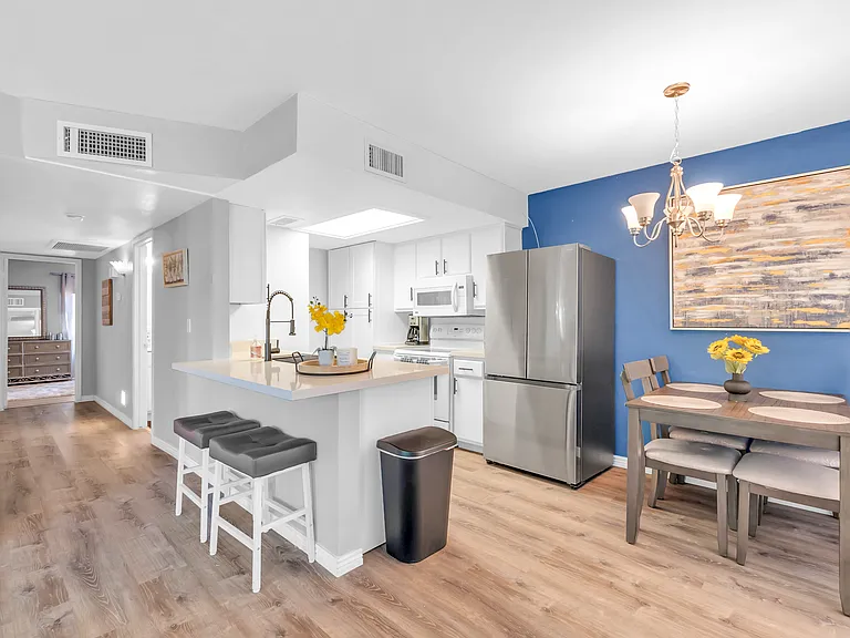 806 E Joan D Arc Ave — Photo 20