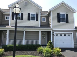 52 Governor Cir, Albany, NY 12208