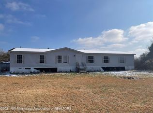 906 Smith Rd, Coldwater, MS 38618