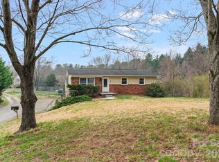 26 Cedar Hill Rd, Asheville, NC 28806