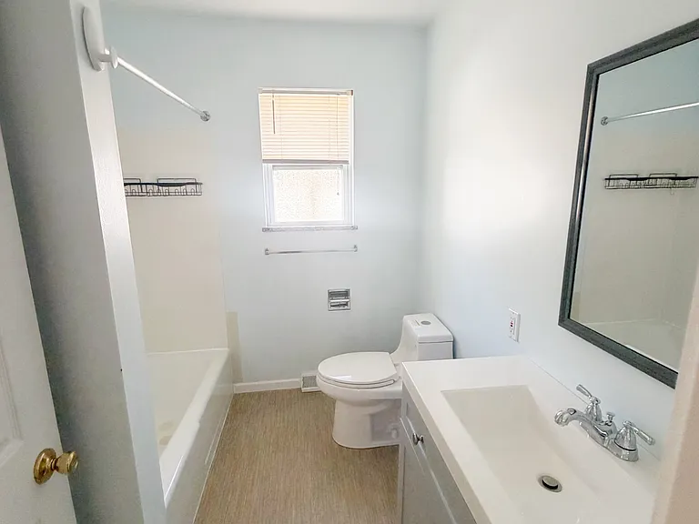 501 Wood St S — Photo 7