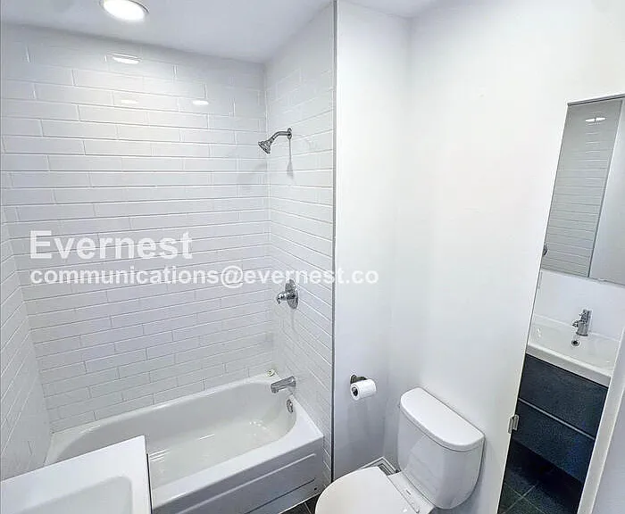905 Pine St — Photo 12