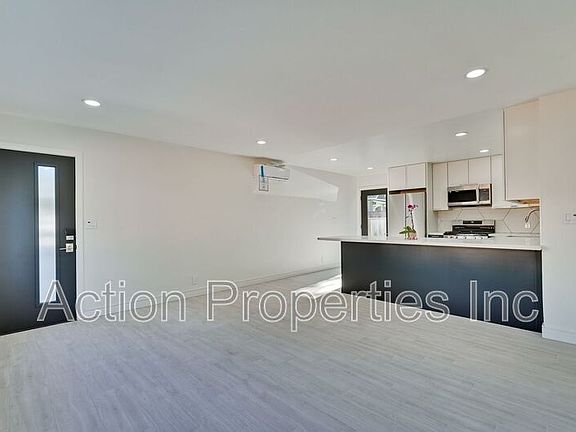 2nd image of 664 Ehrhorn Ave APT 3