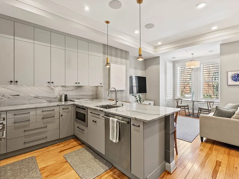 1224 R St NW #2 — Photo 8