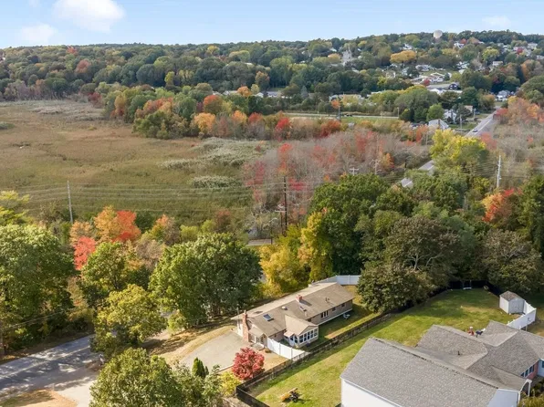 23 Russell St, Peabody, MA 01960