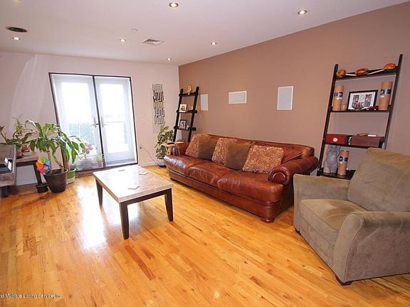 4th image of 6511 Fort Hamilton Pkwy