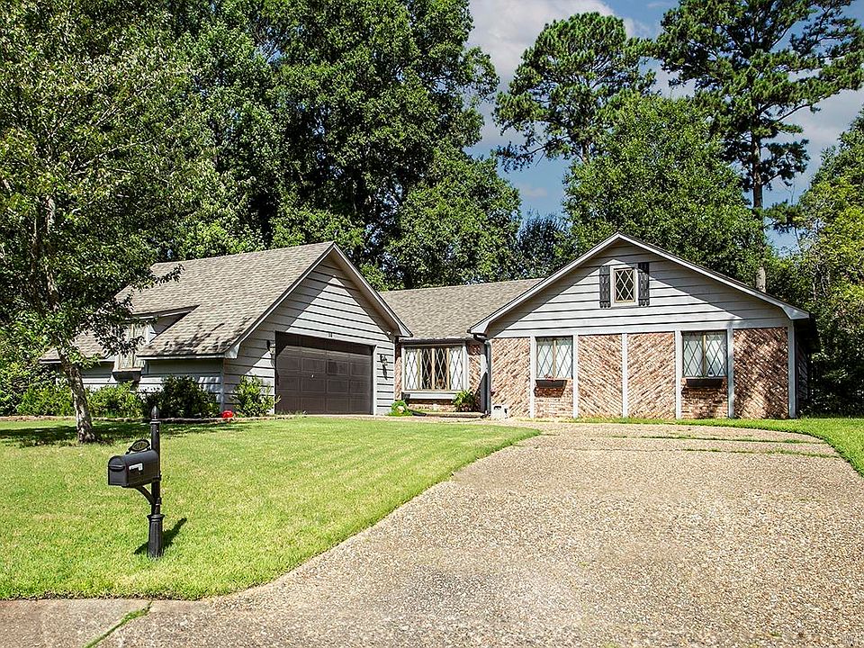 1st image of 10 Sharondale Pl