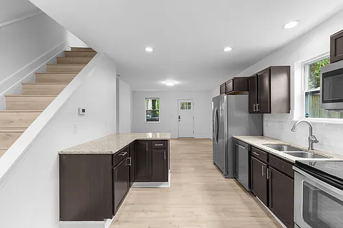 544 E Beck St #544 Photo 1