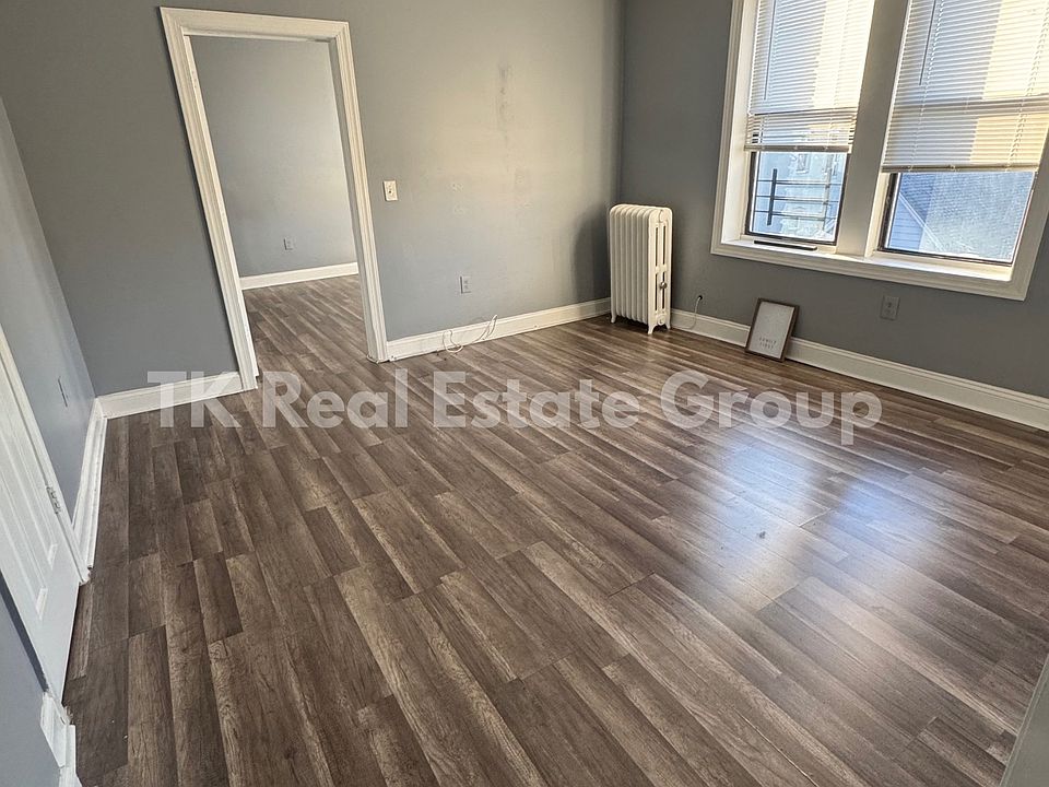 1st image of 42 W 29th St APT 4B