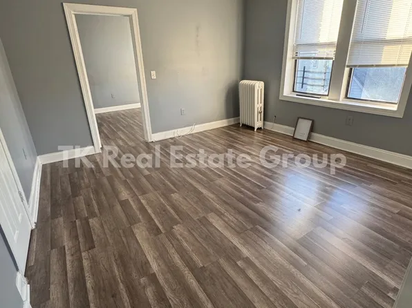 42 W 29th St APT 4B, Bayonne, NJ 07002