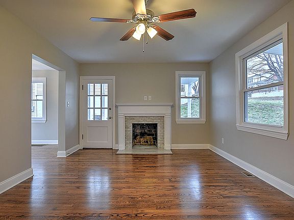 4th image of 153 E Sevier Ave