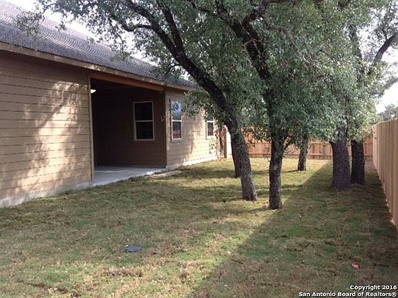 5th image of 242 Woods Of Boerne Blvd