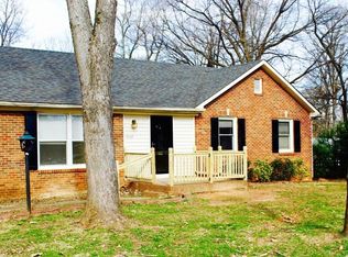 4104 Summerglen Dr, Greensboro, NC 27406