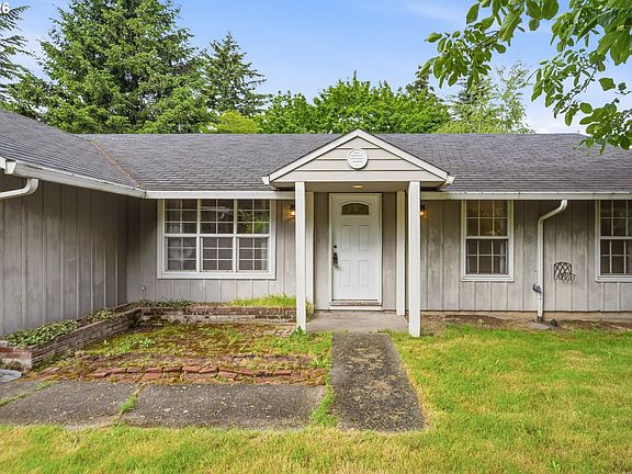 4th image of 1211 SE 212th Ave