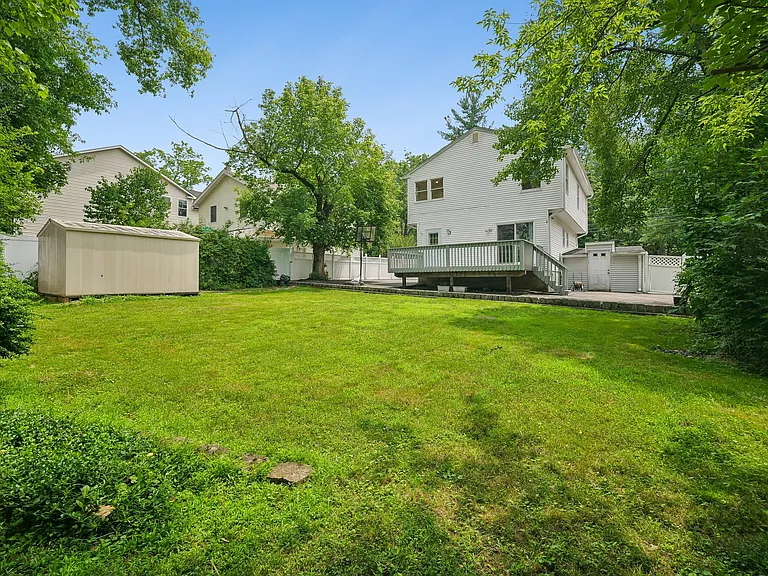 66 W Hobart Gap Rd — Photo 33