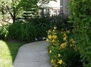 832 Garnet Ct #1, Rochester, MI 48306