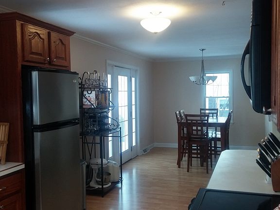 2nd image of 2156 Renwick Dr