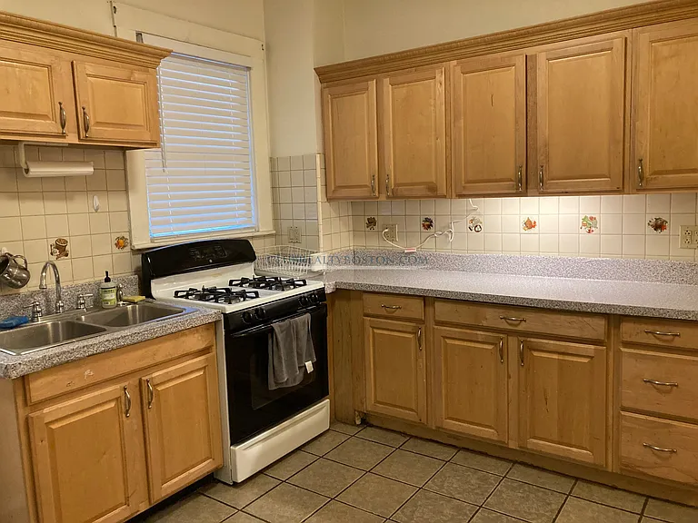 20 Leamington Rd #1 — Photo 11