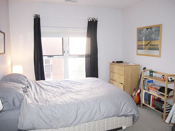 4th image of 1222 Chicago Ave APT 501