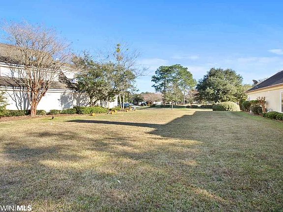 3rd image of 616 Saint Andrews Dr #9
