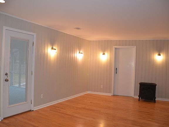 2nd image of 312 S Sweetbriar Ave