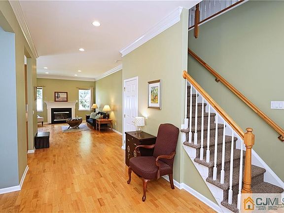 4th image of 1 Somerset St