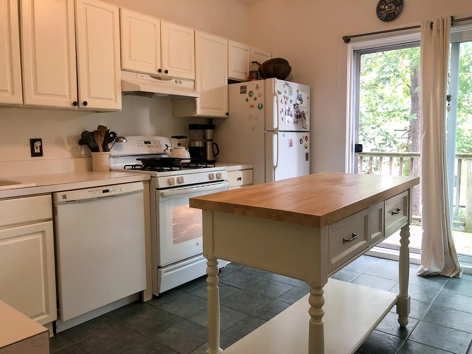 197 Hillside Ave — Photo 3