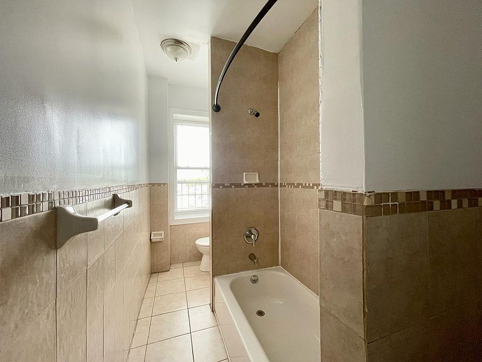 2nd image of 1204 Kennedy Blvd #42A
