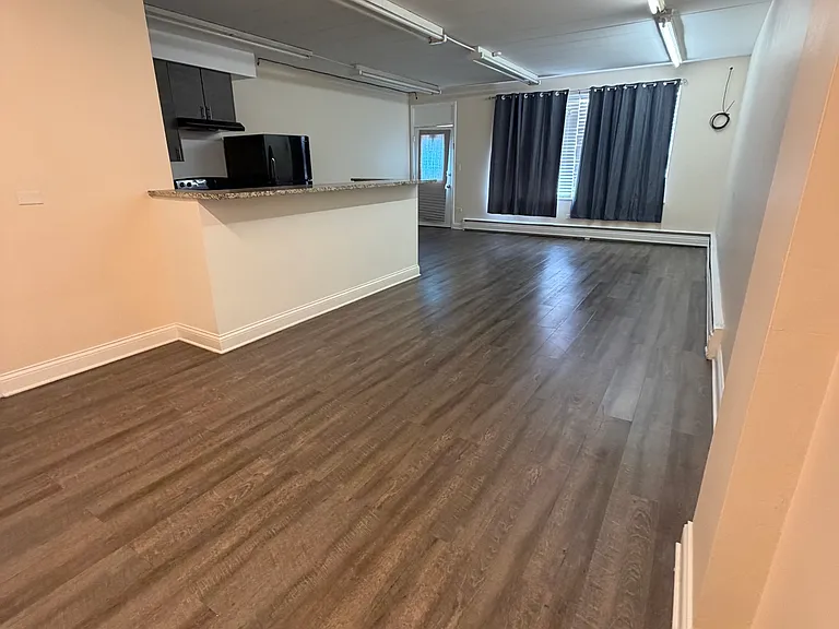 3956 N Oconto Ave — Photo 6