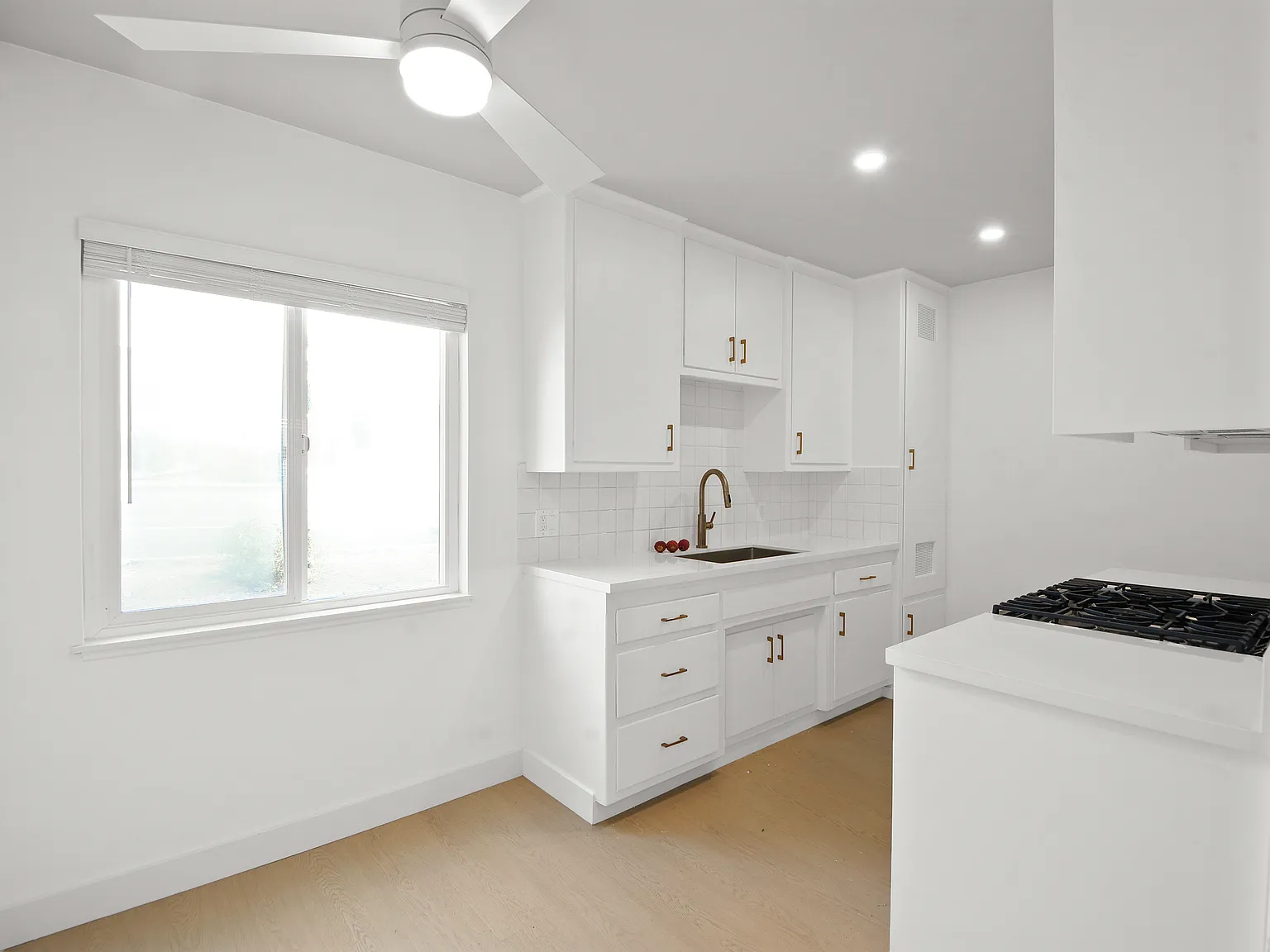 1 bed, 600 sqft, $2,400 — Photo 2