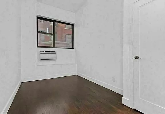 5th image of 213 E 37th St #1JL