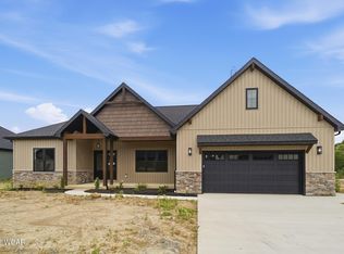 3386 Weldon Dr, Lima, OH 45806