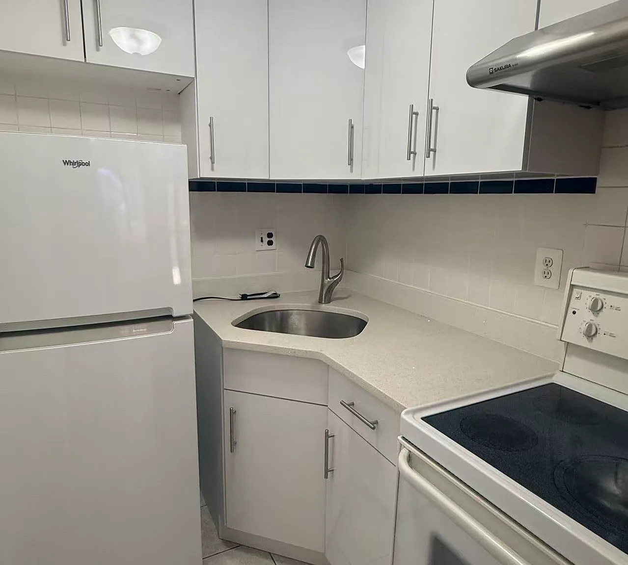 1 bed, 520 sqft, $2,100 — Photo 3