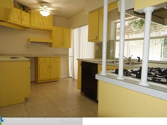 5th image of 2291 NW 77th Ave